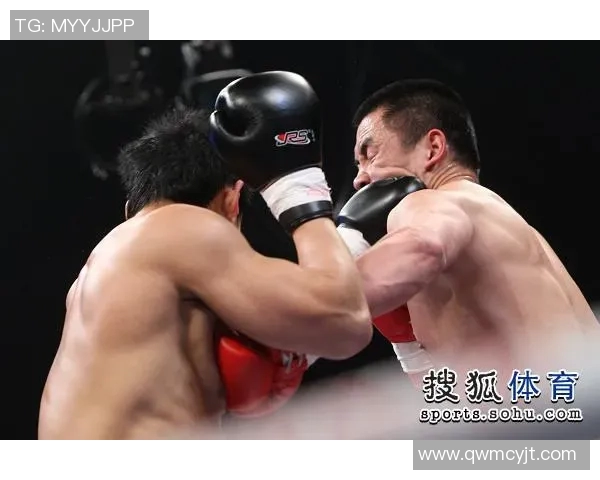 李知恩与足球明星亲密合影展现运动与音乐的完美融合