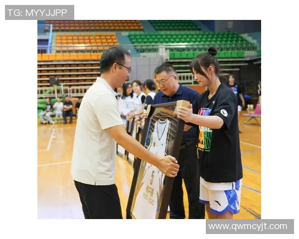 张霞篮球明星的成长之路与辉煌成就揭秘